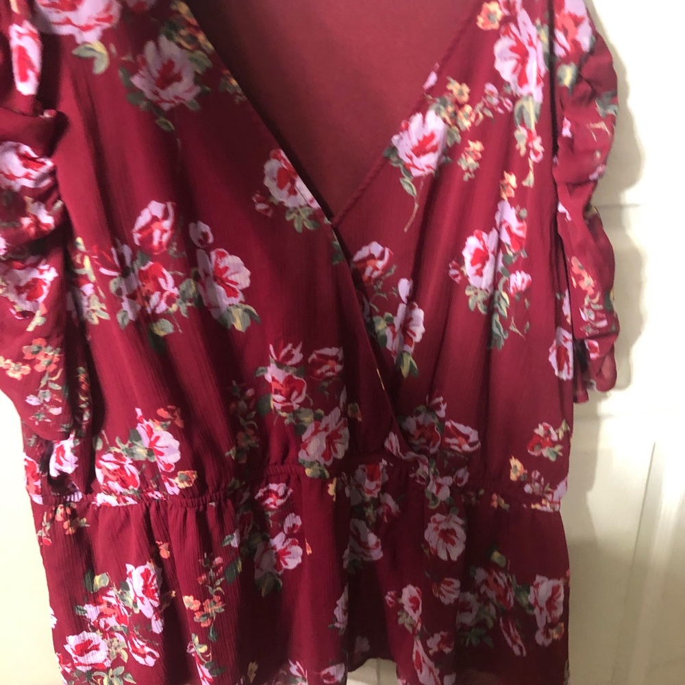 Nwot Maurices top 4x